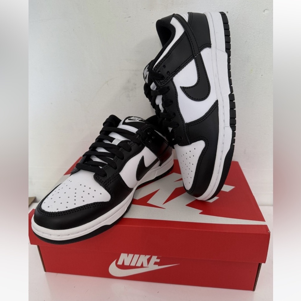 Nike Dunk Low Black White Panda,Mens Size 8/Womens Size 9.5, Brand New.
